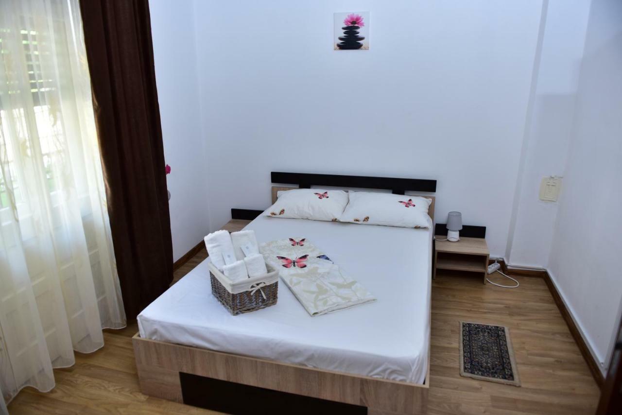 Vila Arjana Orşova Exterior foto