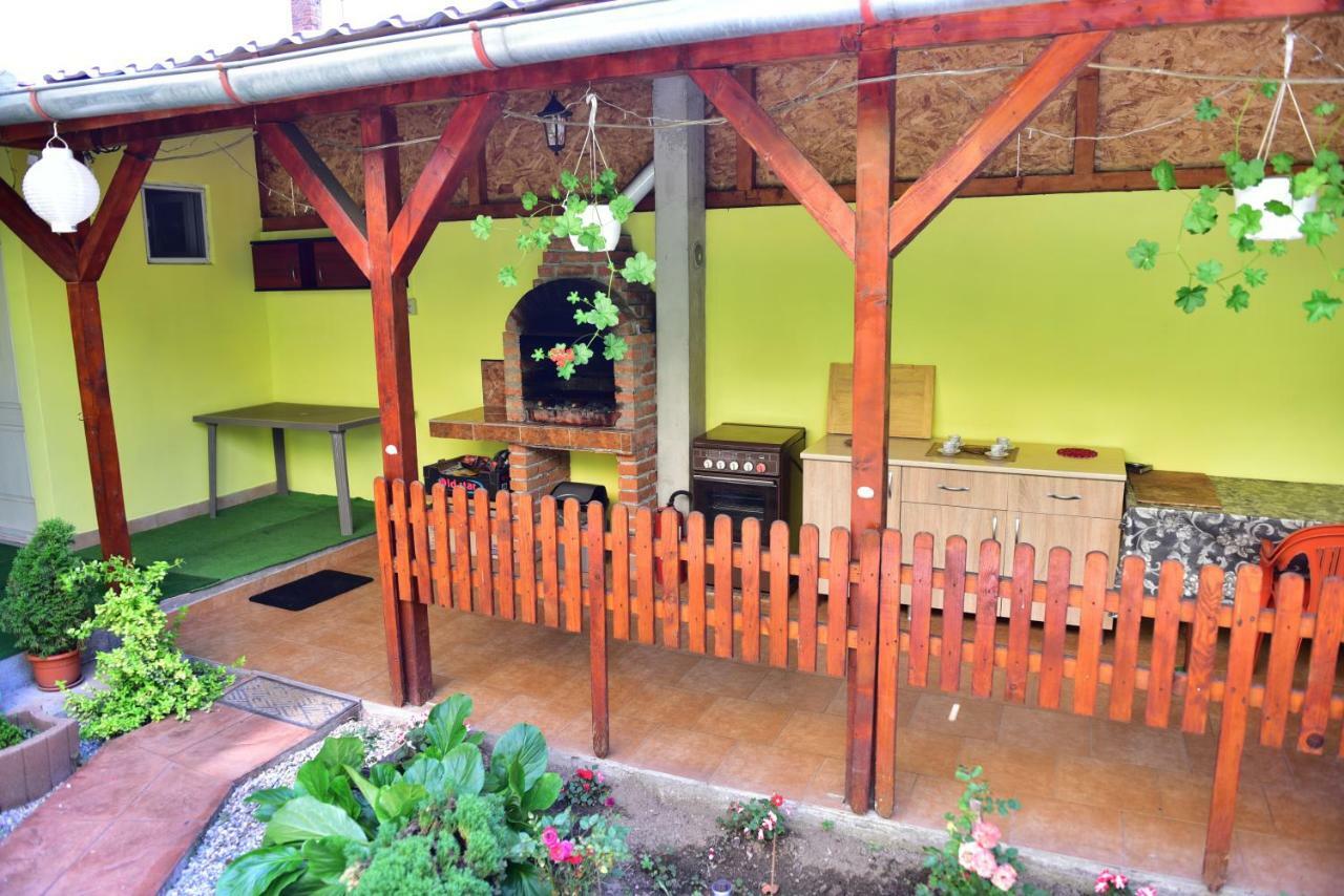 Vila Arjana Orşova Exterior foto
